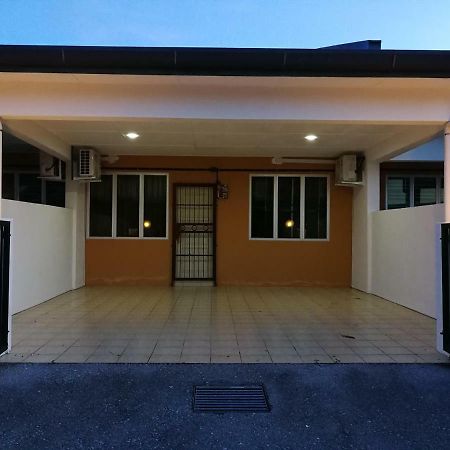 Address No 915, Lorong Uni Central 13, Taman Uni Central, Kuching Samarahan Expressway Kültér fotó